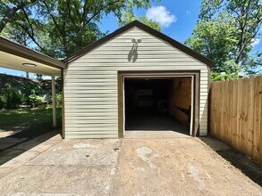 3922 Pleasant Cove in Memphis, TN - Building Photo - Building Photo
