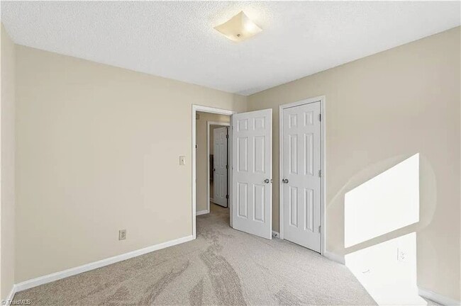 305 Appledore Ct in Winston-Salem, NC - Building Photo - Building Photo