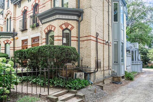 287 Carlton St. in Toronto, ON - Building Photo - Building Photo