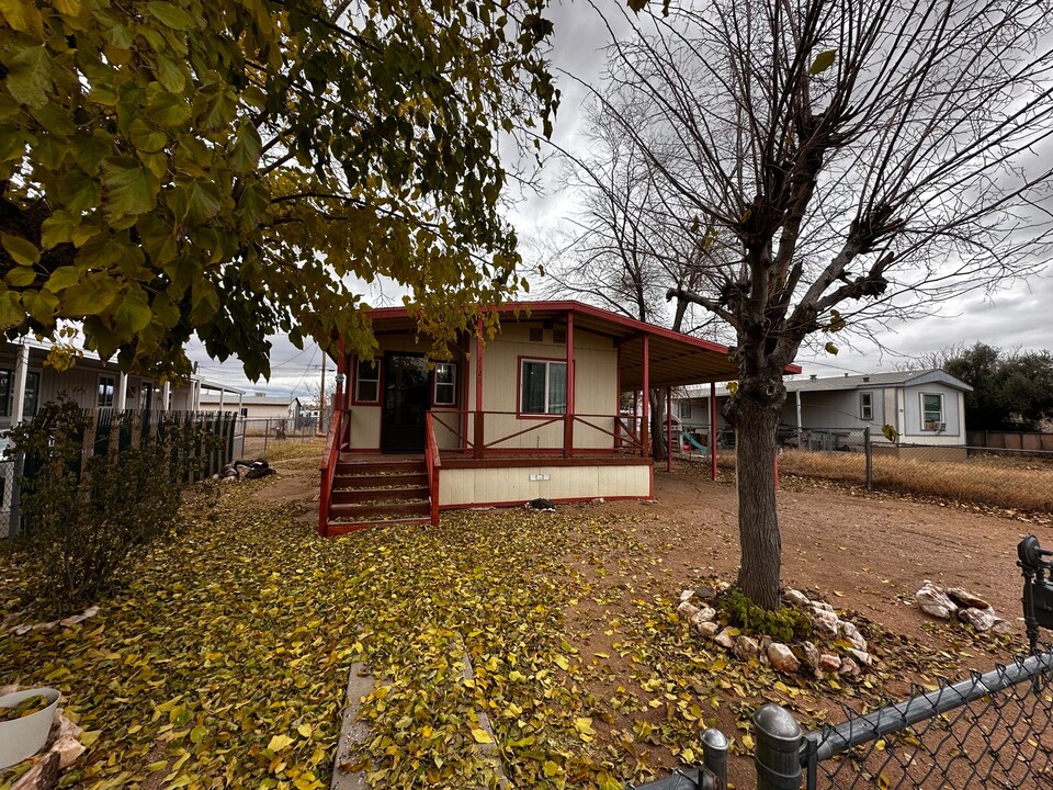 2120 E Hearne Ave in Kingman, AZ - Building Photo