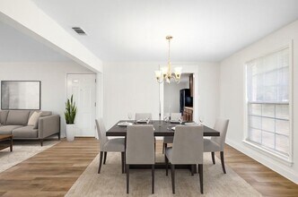 2904 Northeast Dr in Austin, TX - Building Photo - Building Photo