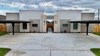 3509 Duke Ave, Unit 2 in McAllen, TX - Building Photo