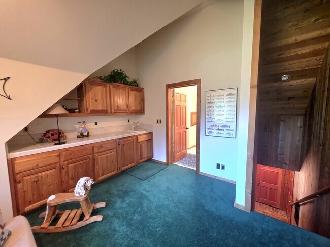 1921 Bernina Dr in Pine Mountain Club, CA - Building Photo - Building Photo