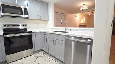 6263 Joaquin Murieta Ave in Newark, CA - Building Photo - Building Photo