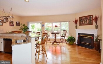 21168 Millwood Square in Sterling, VA - Building Photo - Building Photo