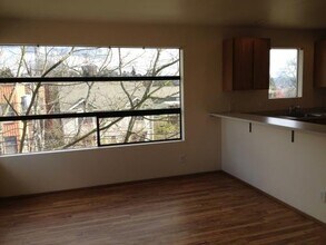 1417 4th Ave W in Seattle, WA - Building Photo - Building Photo