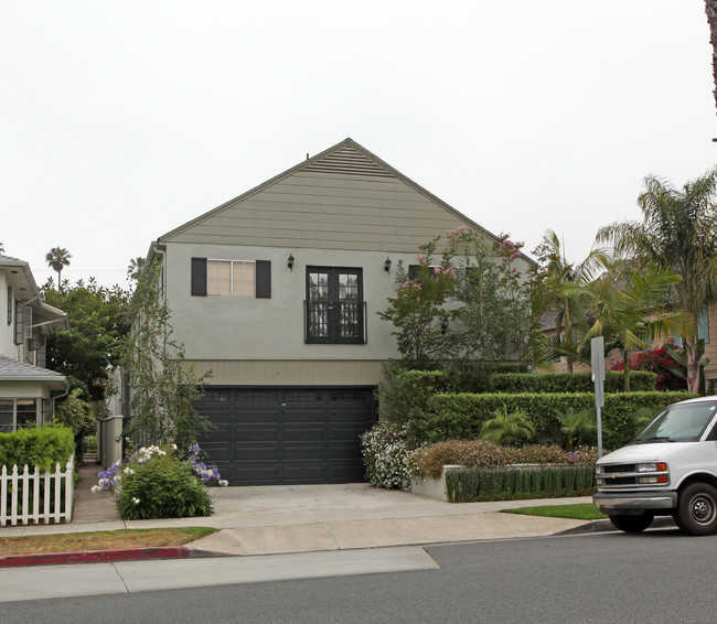 952 6th St in Santa Monica, CA - Building Photo - Building Photo