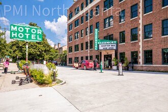 825 Highland Ln NE-Unit -Unit 1115 in Atlanta, GA - Building Photo - Building Photo