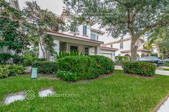 375 Columbus St in Palm Beach Gardens, FL - Building Photo - Building Photo