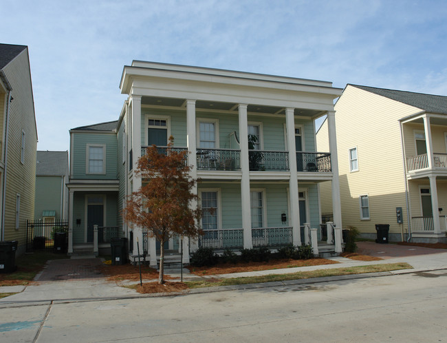 750 St Mary Dr in New Orleans, LA - Foto de edificio - Building Photo