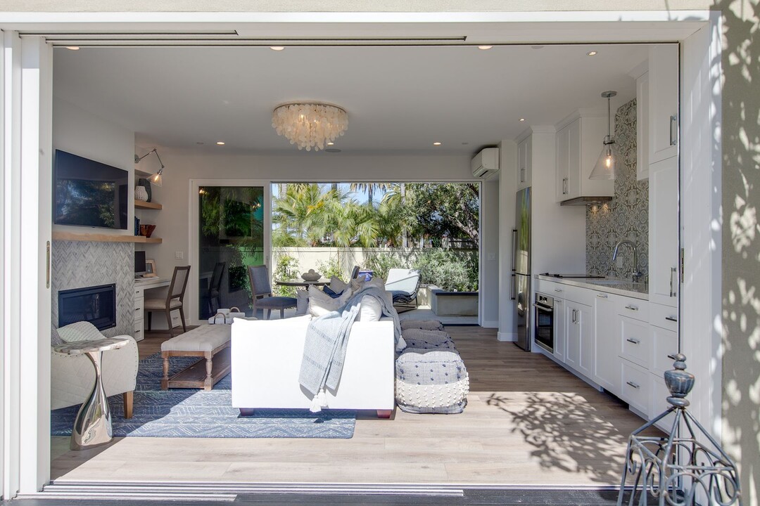 2 Via Calandria in San Clemente, CA - Building Photo