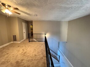 12239 W Village Dr in Houston, TX - Building Photo - Building Photo