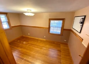 74 Oak St in Randolph, MA - Foto de edificio - Building Photo