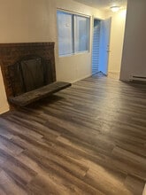 220 Ellingson Dr in Pacific, WA - Foto de edificio - Building Photo