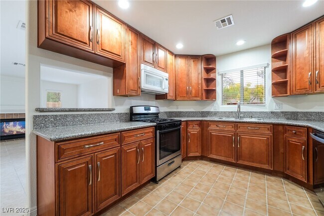 6030 Spring Ranch Pkwy in Las Vegas, NV - Building Photo - Building Photo