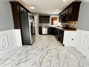 10631 Dry Creek Way in Louisville, KY - Building Photo - Building Photo