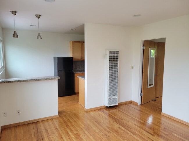 1837 Pearl St, Unit B in Santa Monica, CA - Foto de edificio - Building Photo