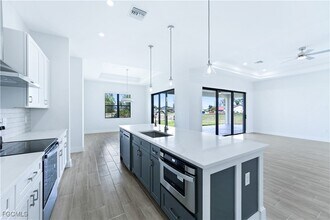 1827 NW 20th St in Cape Coral, FL - Building Photo - Building Photo