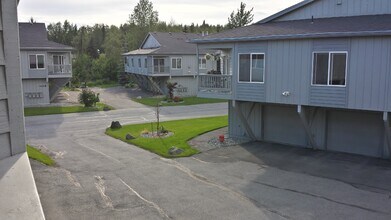 3030 Lore Rd, Unit 3030 Lore Road B2 in Anchorage, AK - Building Photo - Building Photo