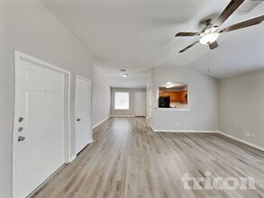 423 Lazy Ln in Montgomery, TX - Building Photo - Building Photo