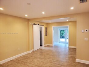 2375 SW 21st Ter in Miami, FL - Building Photo - Building Photo