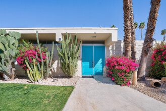 97 Westlake Cir in Palm Springs, CA - Building Photo - Building Photo