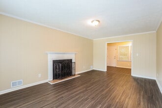 3358 Creekway Dr in Decatur, GA - Building Photo - Building Photo