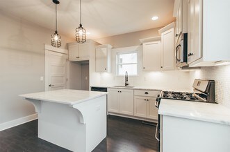 2134 15th Ave N in Nashville, TN - Building Photo - Building Photo