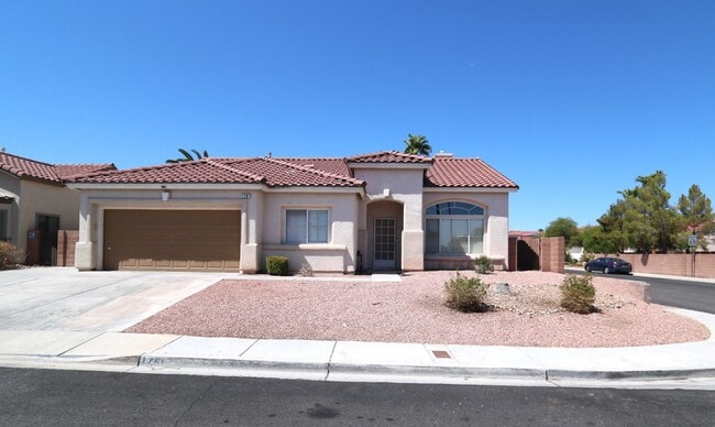 1761 Mt Tremblant Ave in Las Vegas, NV - Building Photo - Building Photo