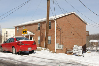 Kemmons Apartments in Louisville, KY - Building Photo - Building Photo