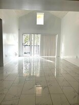 6296 NW 186th St in Hialeah, FL - Building Photo