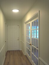 3218 Crestdale Dr in Houston, TX - Foto de edificio - Building Photo