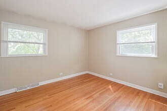 418 S Kennicott Ave in Arlington Heights, IL - Building Photo - Building Photo