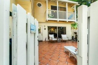 227 Seabreeze Cir in Jupiter, FL - Building Photo - Building Photo