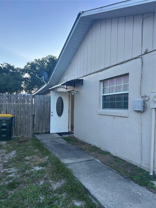 4617 Navarre Ave in Sebring, FL - Building Photo