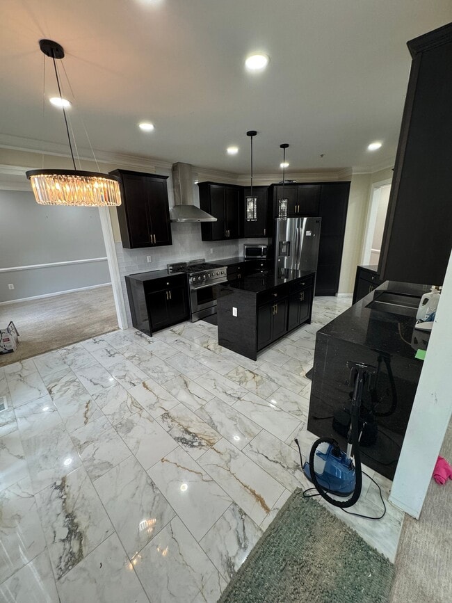 13909 Clarkwood Ln in Laurel, MD - Foto de edificio - Building Photo