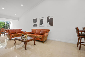 22675 Meridiana Dr in Boca Raton, FL - Building Photo - Building Photo