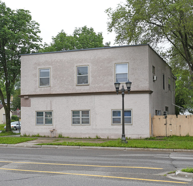 1195 Arona St in St. Paul, MN - Building Photo - Building Photo