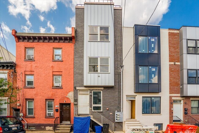 1521 W Seybert St in Philadelphia, PA - Building Photo - Building Photo