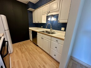 6188 Pinewood Ct in Willowbrook, IL - Building Photo - Building Photo