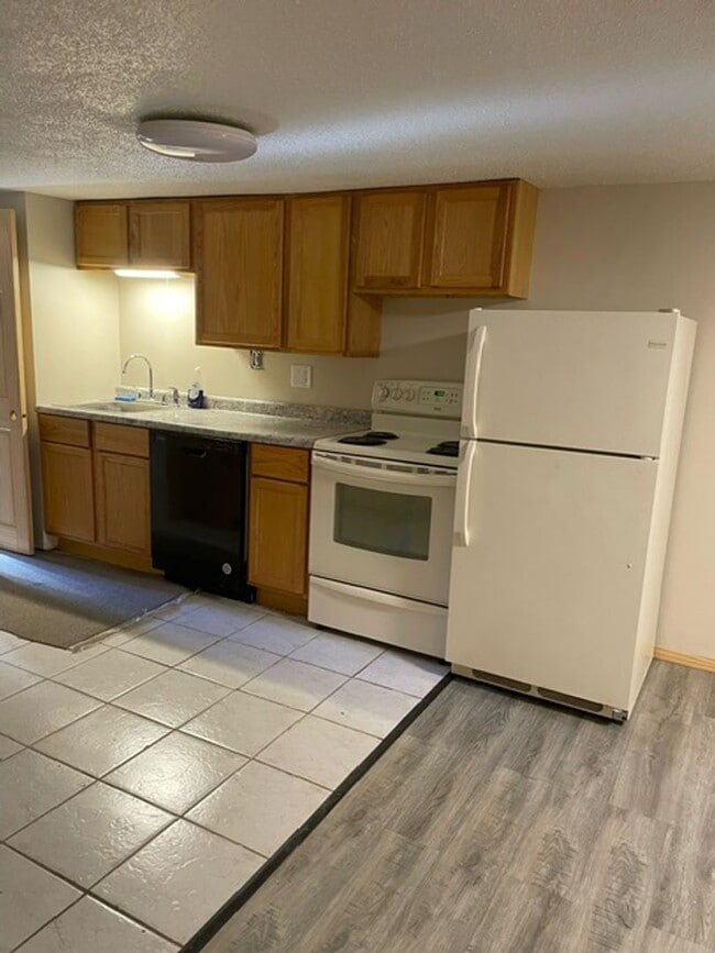 property at 419 3rd Ave NE