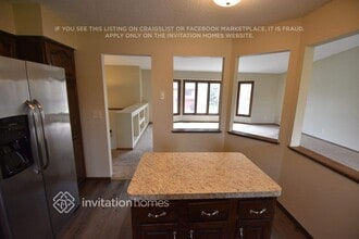 943 Pine View Ct in St. Paul, MN - Building Photo - Building Photo