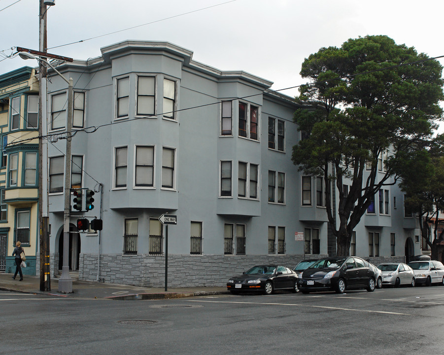 400 Broderick St in San Francisco, CA - Building Photo