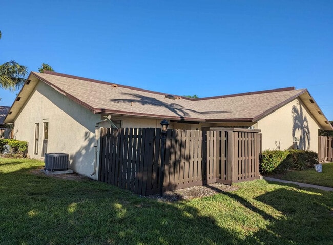 property at 1504 Waterview Cir