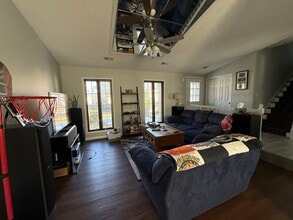 1172 Hill Crest Dr in Carol Stream, IL - Building Photo - Building Photo