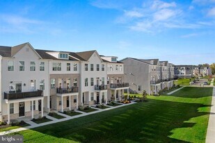 921 Anvil Ct. in Phoenixville, PA - Building Photo