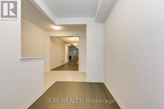 1313 Whitlock Ave in Milton, ON - Building Photo - Building Photo