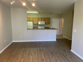 5550 E Michigan St in Orlando, FL - Building Photo - Building Photo