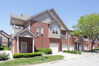 Lakeside Hills Apartments Omaha Ne For 66photos