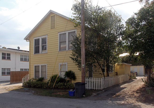 1305 S Albany Ave in Tampa, FL - Foto de edificio - Building Photo